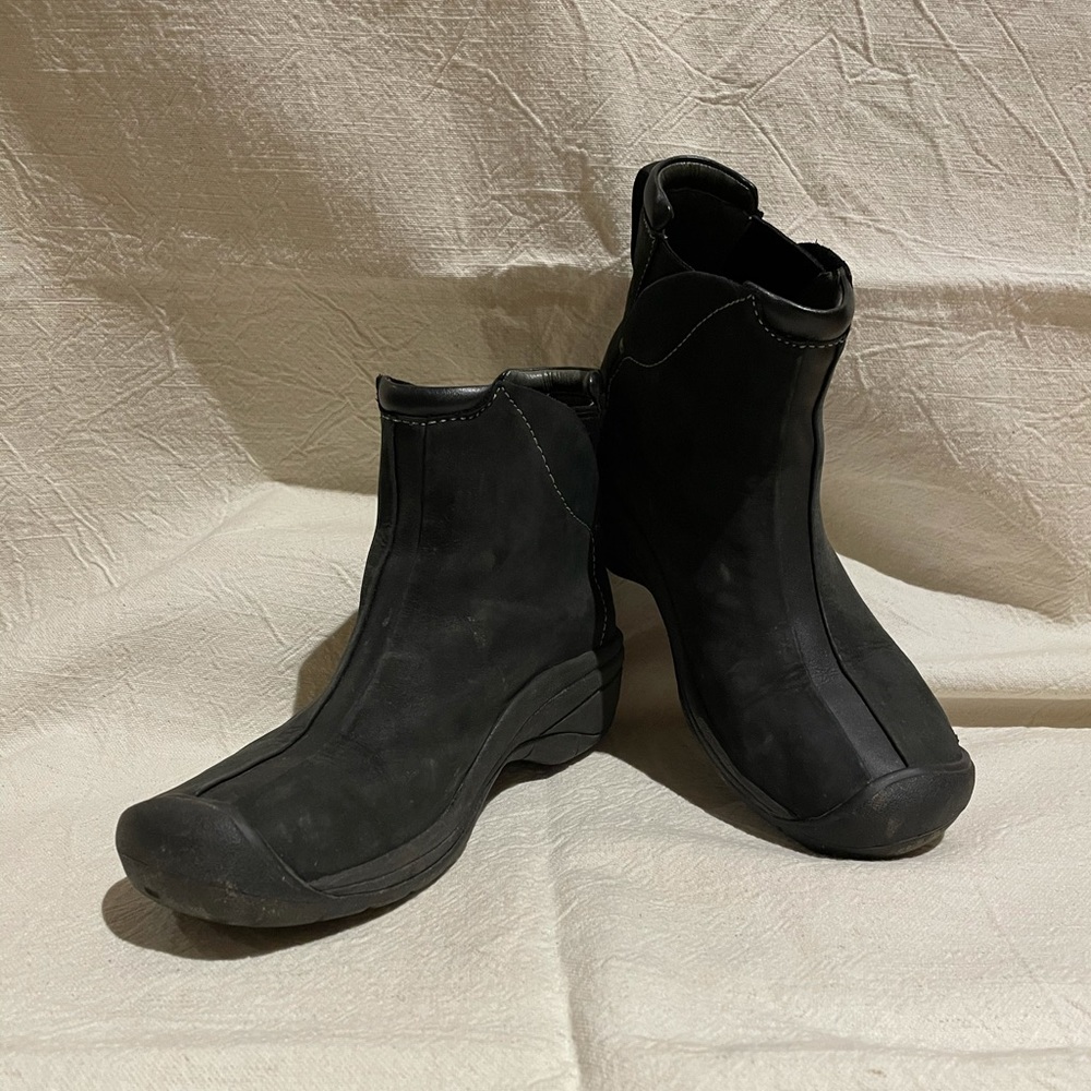 Keen Montreux booties